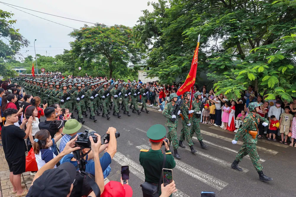 anh-tong-cuc-chinh-tri-kiem-tra-hop-luyen-16-5203-3828.jpg.jpg