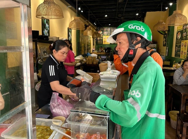 Khách đặt 30 ly chè, muốn ghi tên từng người: Shipper bức xúc, mạng 'dậy sóng'- Ảnh 3.