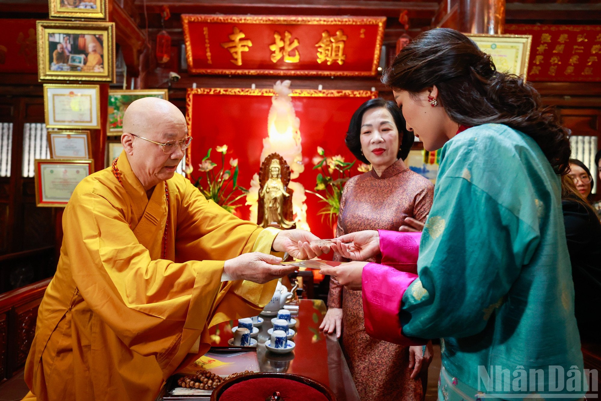 ndo_br_phu-nhan-9501.jpg