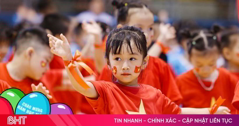 Học sinh lớp 1, 9 và 12 ở Hà Tĩnh tựu trường vào ngày 22/8