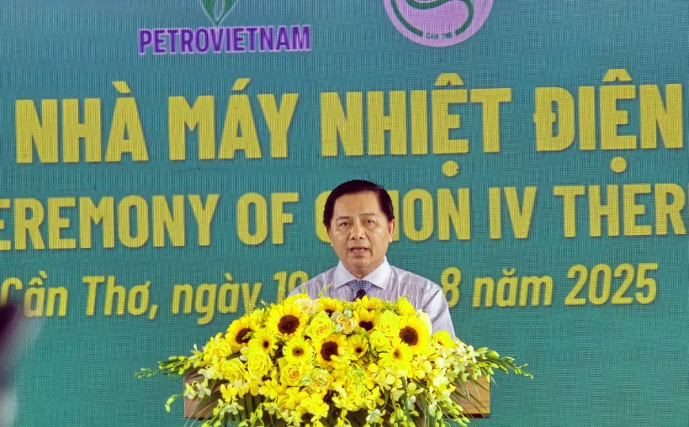 Chủ tịch UBND TP Cần Thơ Trần Văn Lâu phát biểu tại buổi lễ.jpg