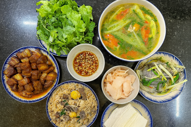 Những món ăn ngon trong mâm cơm nhà khiến nồi cơm ‘bay màu’ trong tích tắc, ăn một miếng là ghiền!- Ảnh 12.