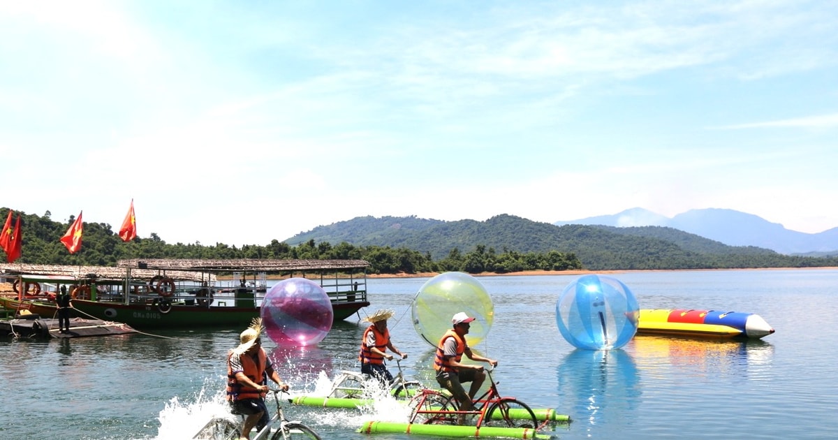 Khai thác tiềm năng du lịch sinh thái hồ Phú Ninh