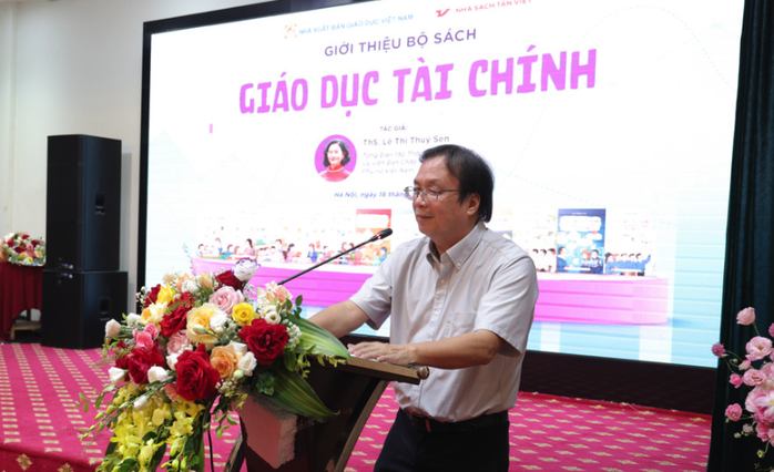 Ra mắt bộ sách 