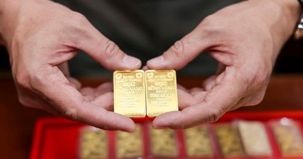 Giá vàng neo mốc lịch sử, cao hơn thế giới trên 19 triệu đồng/lượng