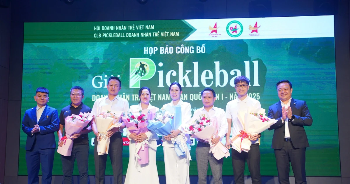 Triệu Cầu lông và dàn sao doanh nhân đổ bộ giải Pickleball Doanh nhân trẻ toàn quốc 2025