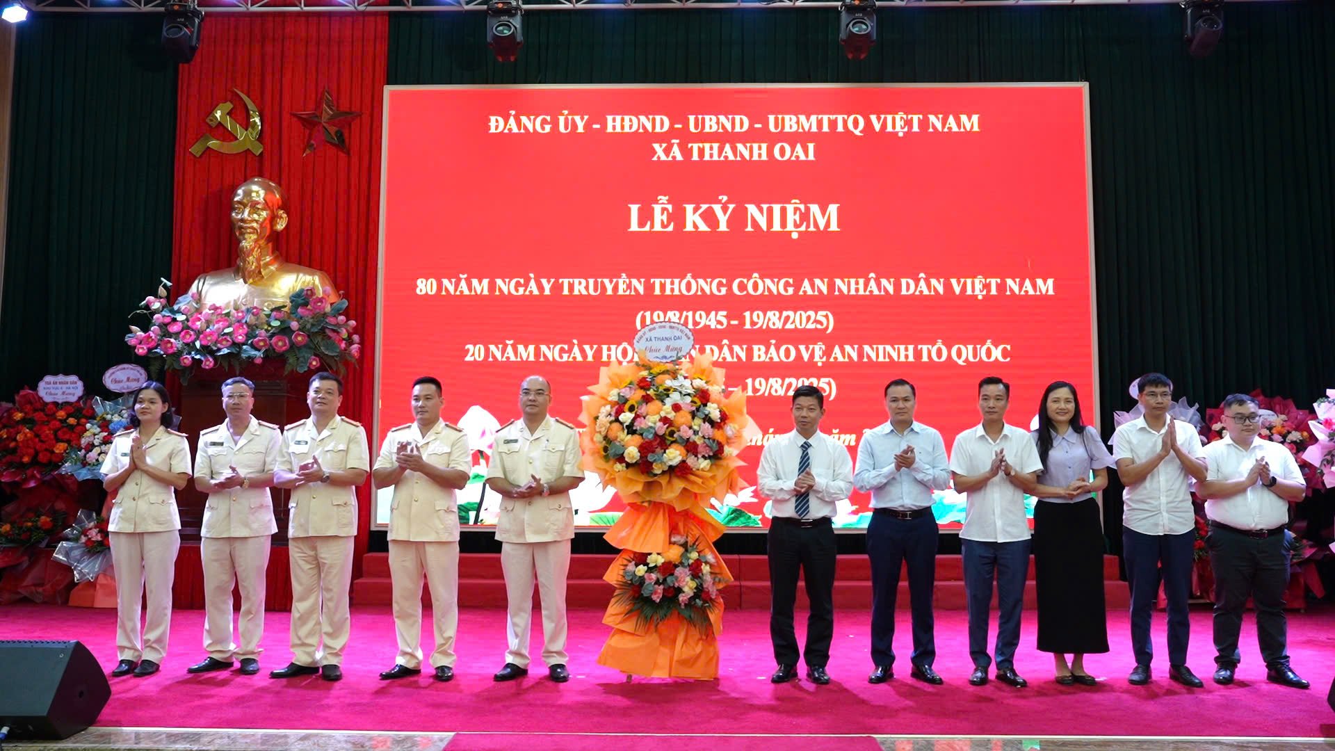 Xã Thanh Oai: Phát huy truyền thống 80 năm Công an nhân dân, xây dựng thế trận an ninh nhân dân vững chắc- Ảnh 2.