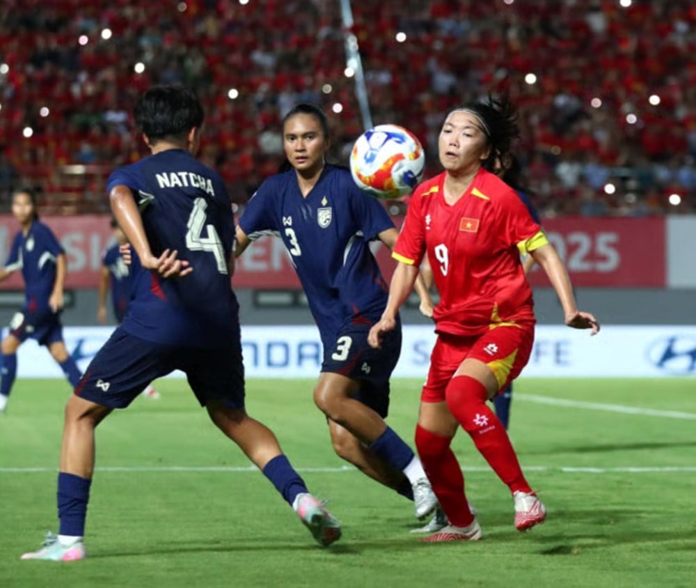 Durch den Sieg über Thailand gewann die vietnamesische Frauenfußballmannschaft die Bronzemedaille in Südostasien – Foto 3