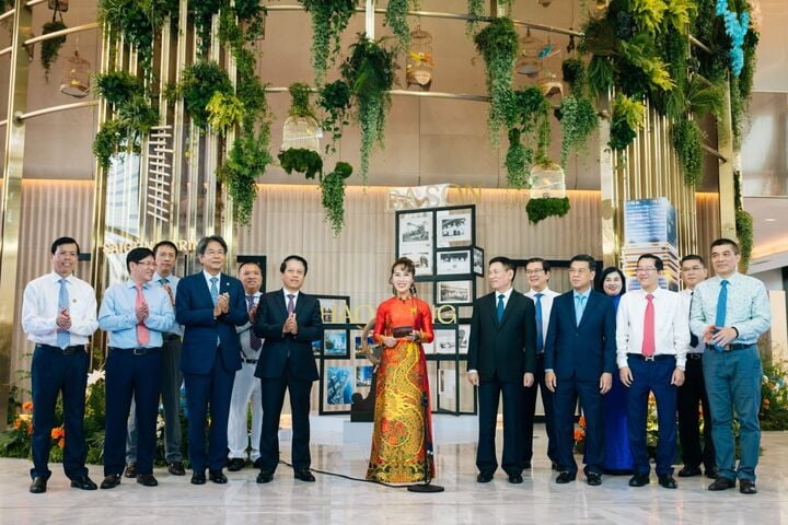 Bà Nguyễn Thị Phương Thảo phát biểu trước sự chứng kiến của Phó Thủ tướng và các vị lãnh đạo. (Ảnh: Đại Việt)