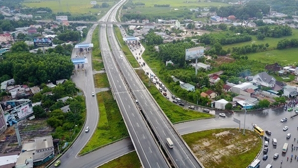 Thêm 13 tuyến cao tốc do Nhà nước đầu tư sẽ thu phí trong 7 năm