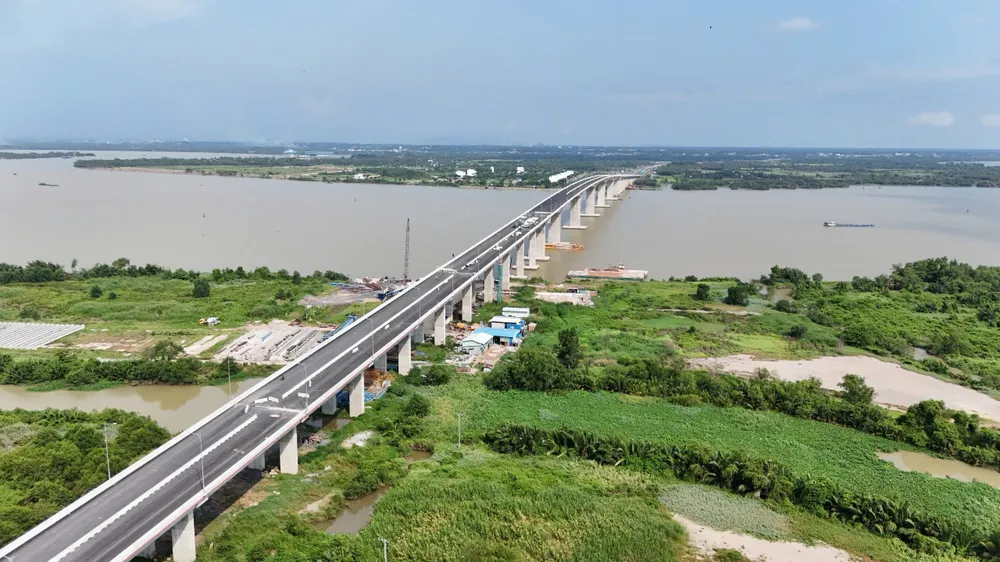 TPHCM khởi công, khánh thành 39 dự án hạ tầng quy mô lớn