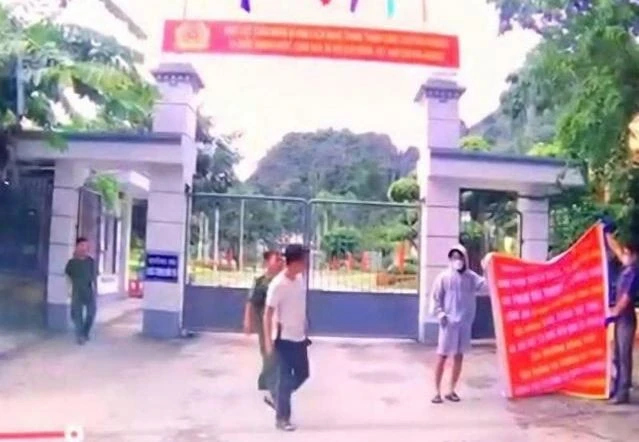 Nối thành công ngón tay cái đứt rời cho thiếu tá công an bị thương