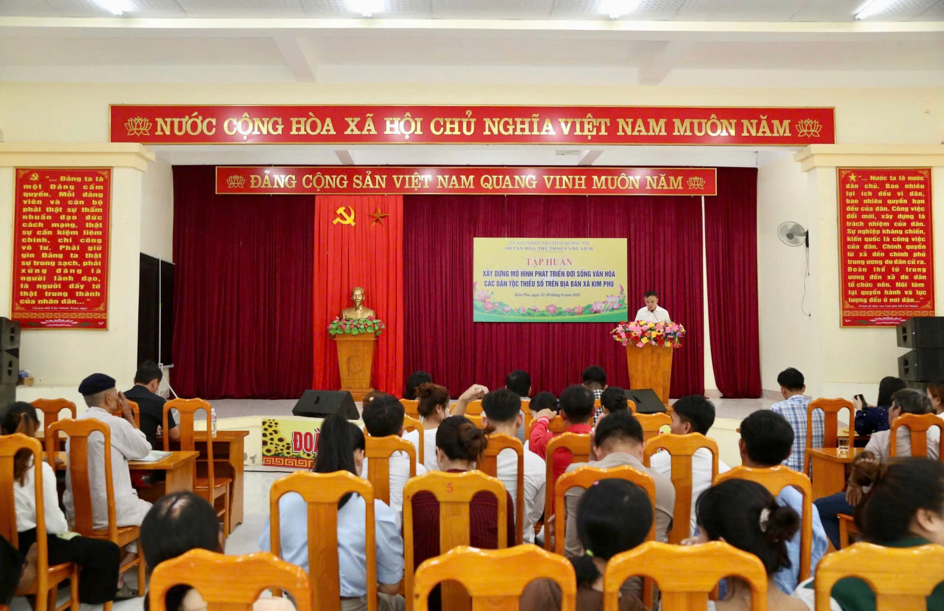 Xây dựng mô hình phát triển đời sống văn hóa các dân tộc thiểu số