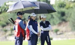 Những 'bóng hồng' rạng rỡ trong ngày khai màn Giải Vô địch Golf Quốc gia 2025