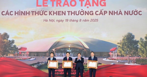 EVN, EVNNPT nhận Huân chương Lao động với công trình 500 kV mạch 3