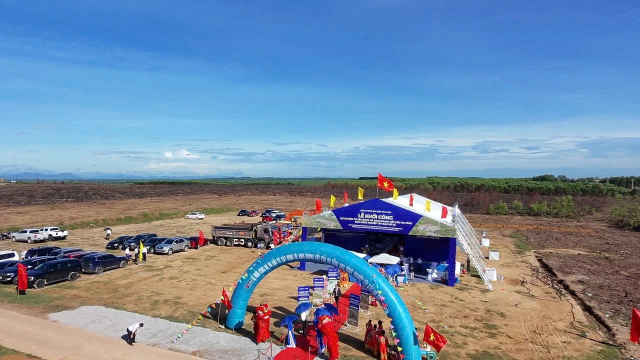Khởi công Dự án Đầu tư xây dựng và kinh doanh kết cấu hạ tầng Khu công nghiệp Tây Bắc Hồ Xá