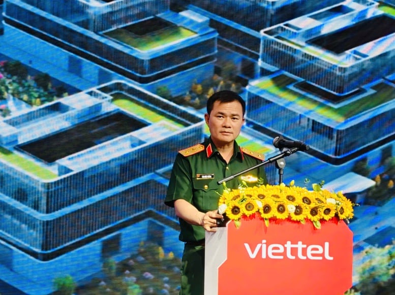 Viettel инвестирует 1 млрд долларов США в начало строительства двух ключевых национальных проектов - Фото 1.