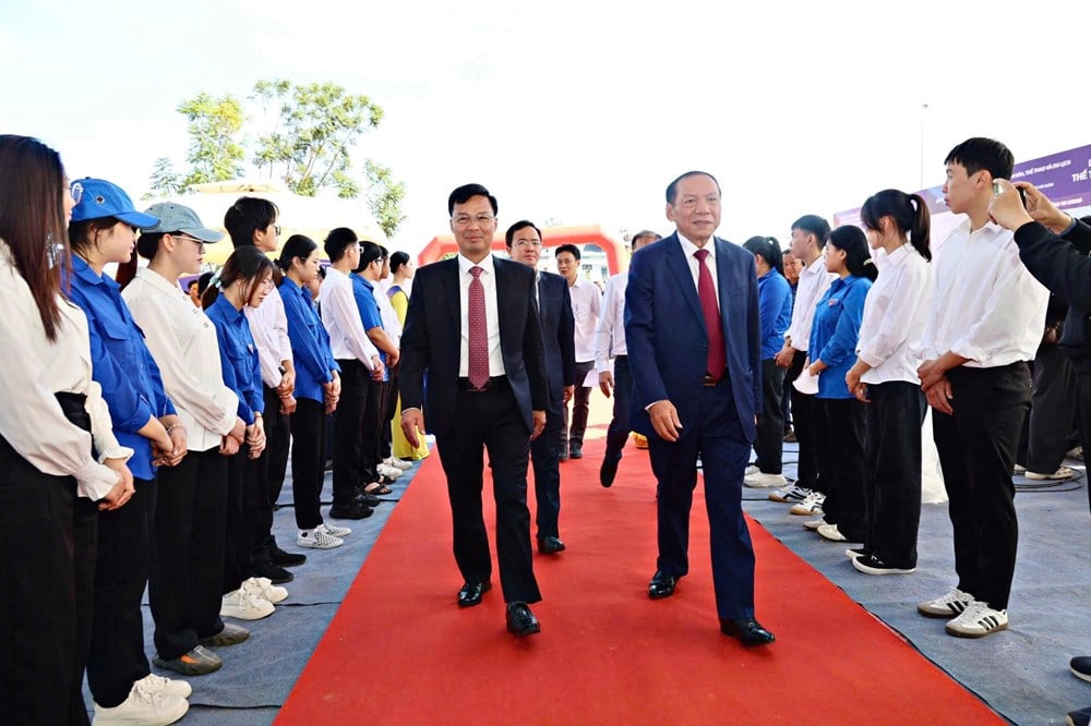 Bộ trưởng Nguyễn Văn Hùng dự Lễ khởi công Trung tâm huấn luyện thể thao Quốc gia tại Đà Lạt - ảnh 1