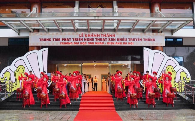 Khánh thành Trung tâm Phát triển Nghệ thuật sân khấu truyền thống của Trường Đại học Sân khấu - Điện ảnh Hà Nội - Ảnh 2.
