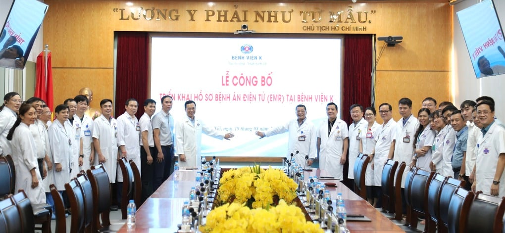 Bệnh nhân không còn lo cảnh mất giấy tờ khi đi khám bệnh - 2