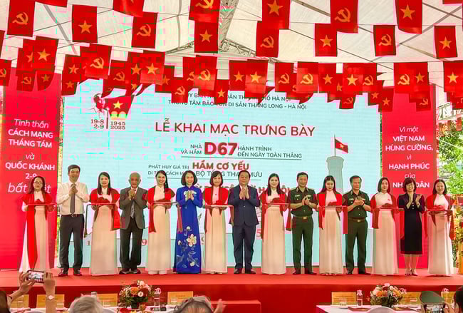 Lần đầu tiên mở cửa tham quan Hầm Cơ yếu tại Hoàng thành Thăng Long - Ảnh 3.