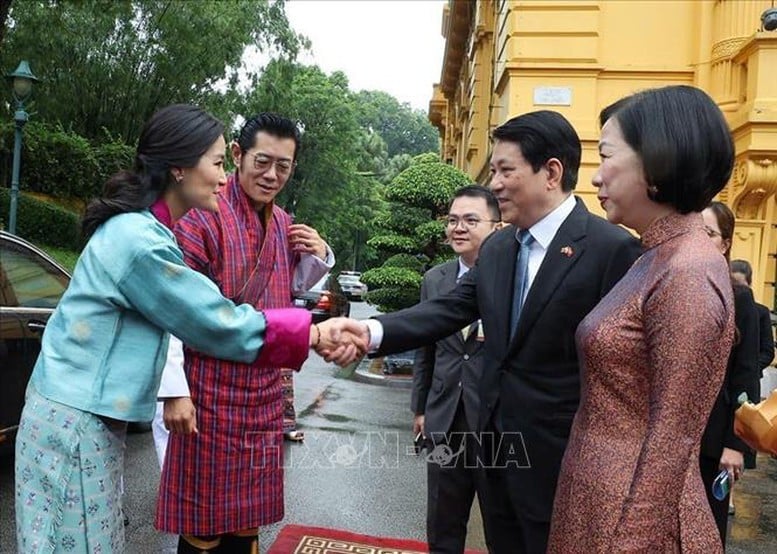 Chủ tịch nước Lương Cường chủ trì lễ đón cấp Nhà nước Quốc vương Bhutan- Ảnh 2.