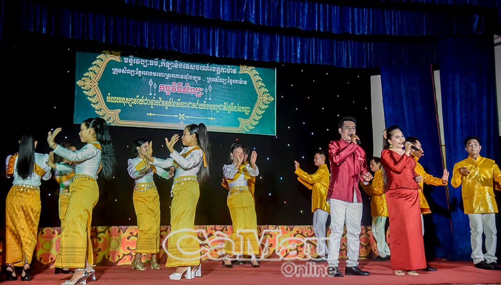Reenacting traditional Khmer festivals with typical dances.