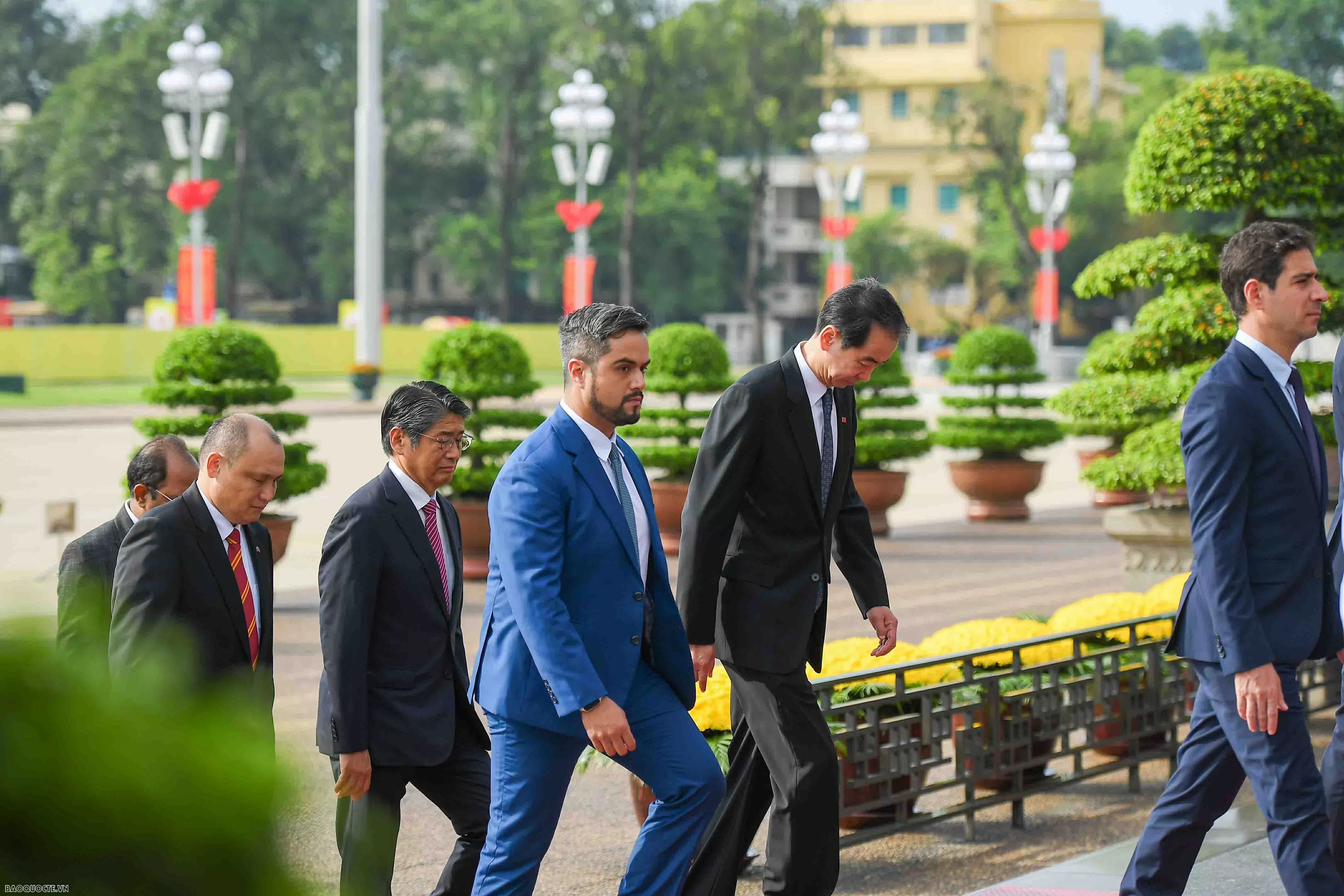 Ngoại giao Đoàn vào Lăng viếng Chủ tịch Hồ Chí Minh Ngoại giao Đoàn vào Lăng viếng Chủ tịch Hồ Chí Minh