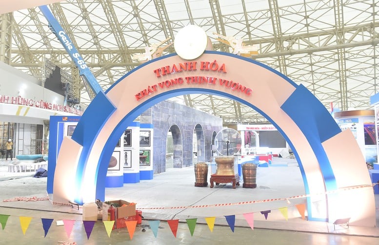 Tăng tốc hoàn thiện các hạng mục thi công gian trưng bày Triển lãm thành tựu Đất nước dịp 80 năm Quốc khánh - Ảnh 7.