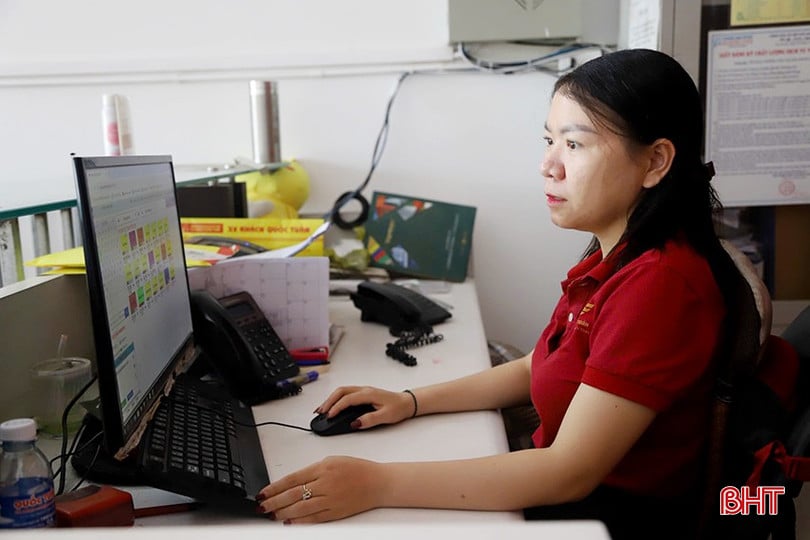 Nhà xe Quốc Tuấn luôn có nhân viên trực thường xuyên để tiếp nhận thông tin hành khách.