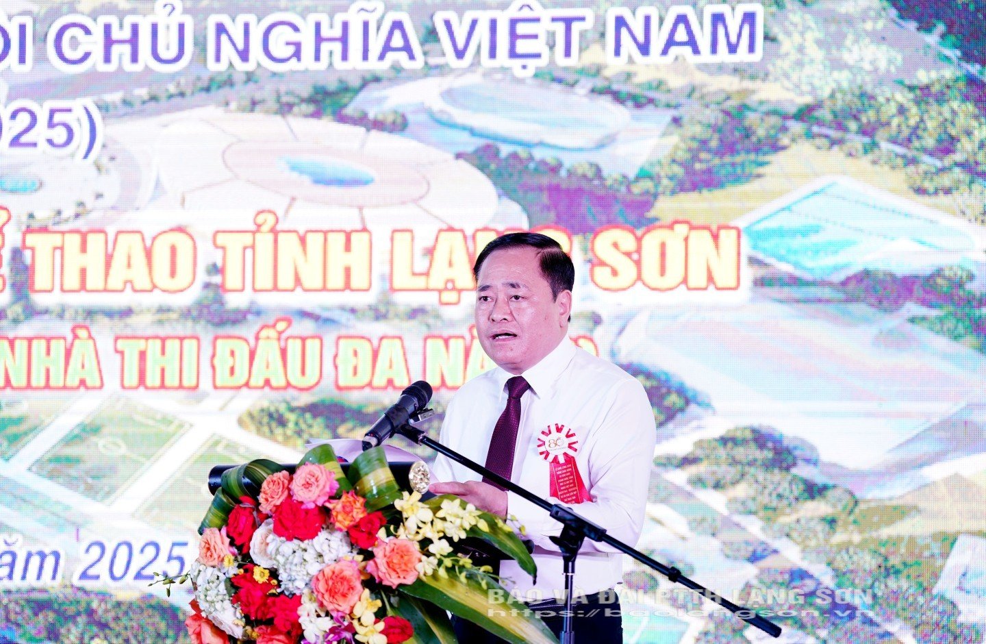 Đồng chí Hồ Tiến Thiệu, Phó Bí thư Tỉnh ủy, Chủ tịch UBND tỉnh Lạng Sơn phát biểu tại lễ khởi công