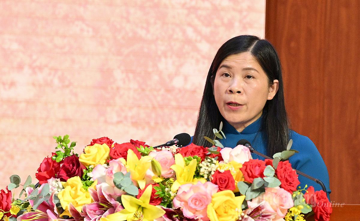 Phó Chủ tịch HĐND tỉnh Lê Thị Thanh Trà phát biểu tại Hội thảo khoa học.
