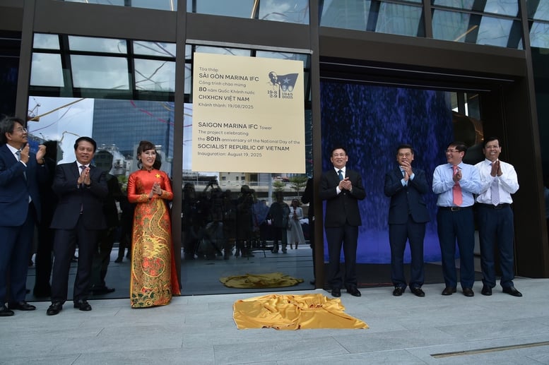 Khánh thành Tòa tháp Saigon Marina IFC: Biểu tượng mới của TPHCM - Ảnh 1.