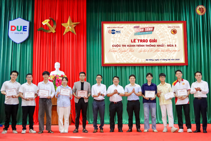 GEN Z BÙNG NỔ SÁNG TẠO TẠI CUỘC THI “HÀNH TRÌNH THỐNG NHẤT 2025” – “.VN” LÊN NGÔI TỰ HÀO DÂN TỘC - Ảnh 1.
