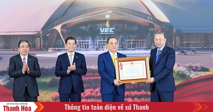 Vingroup đón nhận Huân chương lao động hạng Nhất