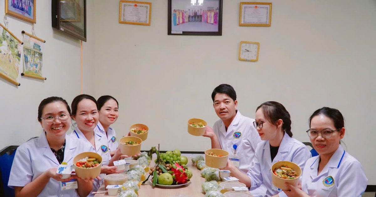 Bệnh viện Đa khoa Trung ương Quảng Nam tổ chức “Bữa cơm công đoàn”