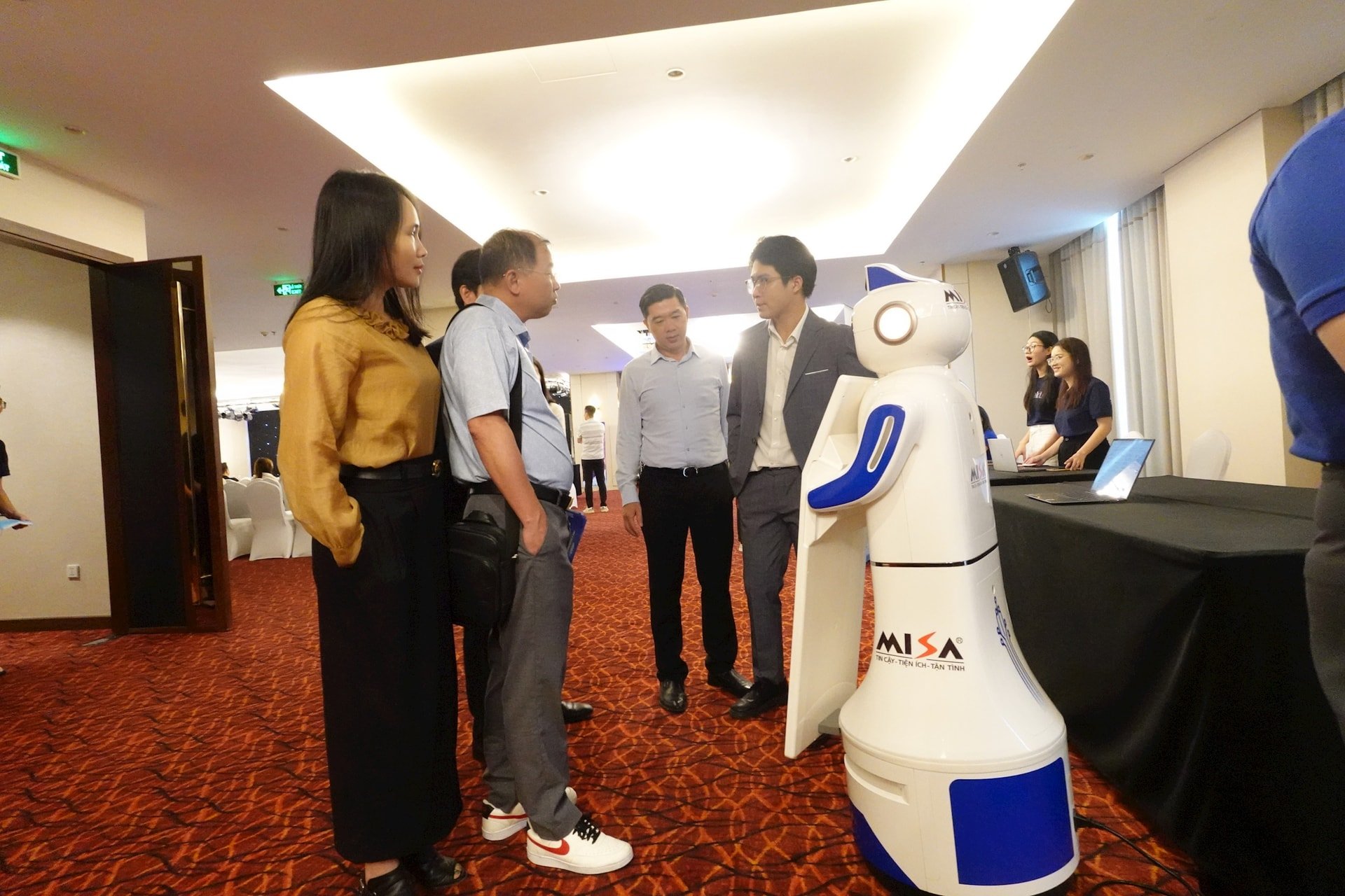 Hanoi promotes smart tourism development