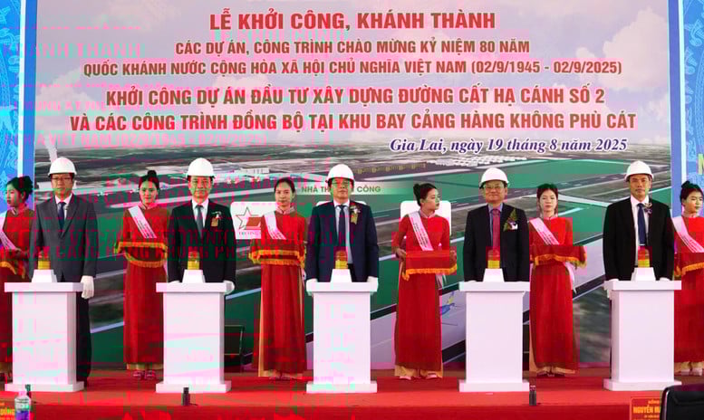 Gia Lai: Khởi công đường cất hạ cánh số 2 Cảng hàng không Phù Cát- Ảnh 1.
