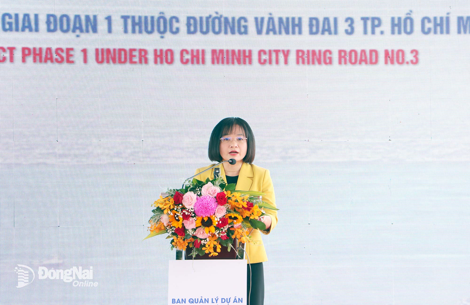 Tỉnh ủy viên, Giám đốc Sở Tài chính Đồng Nai Trương Thị Hương Bình phát biểu tại buổi lễ. Ảnh: Phạm Tùng