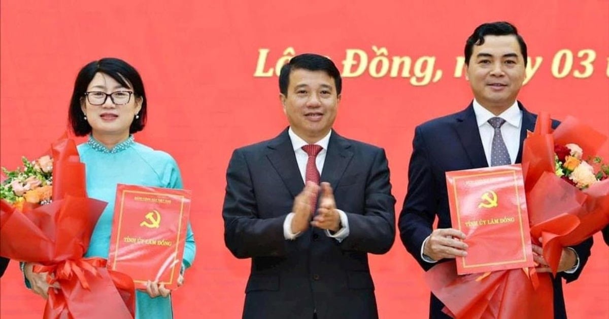 Xây dựng Đảng bộ Các cơ quan Đảng tỉnh trong sạch, vững mạnh toàn diện