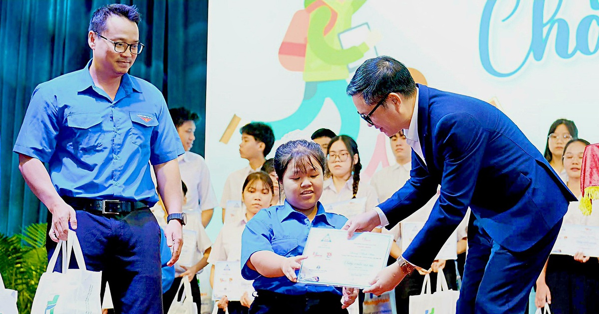Thêm 1 tỉ đồng cho tân sinh viên khó khăn