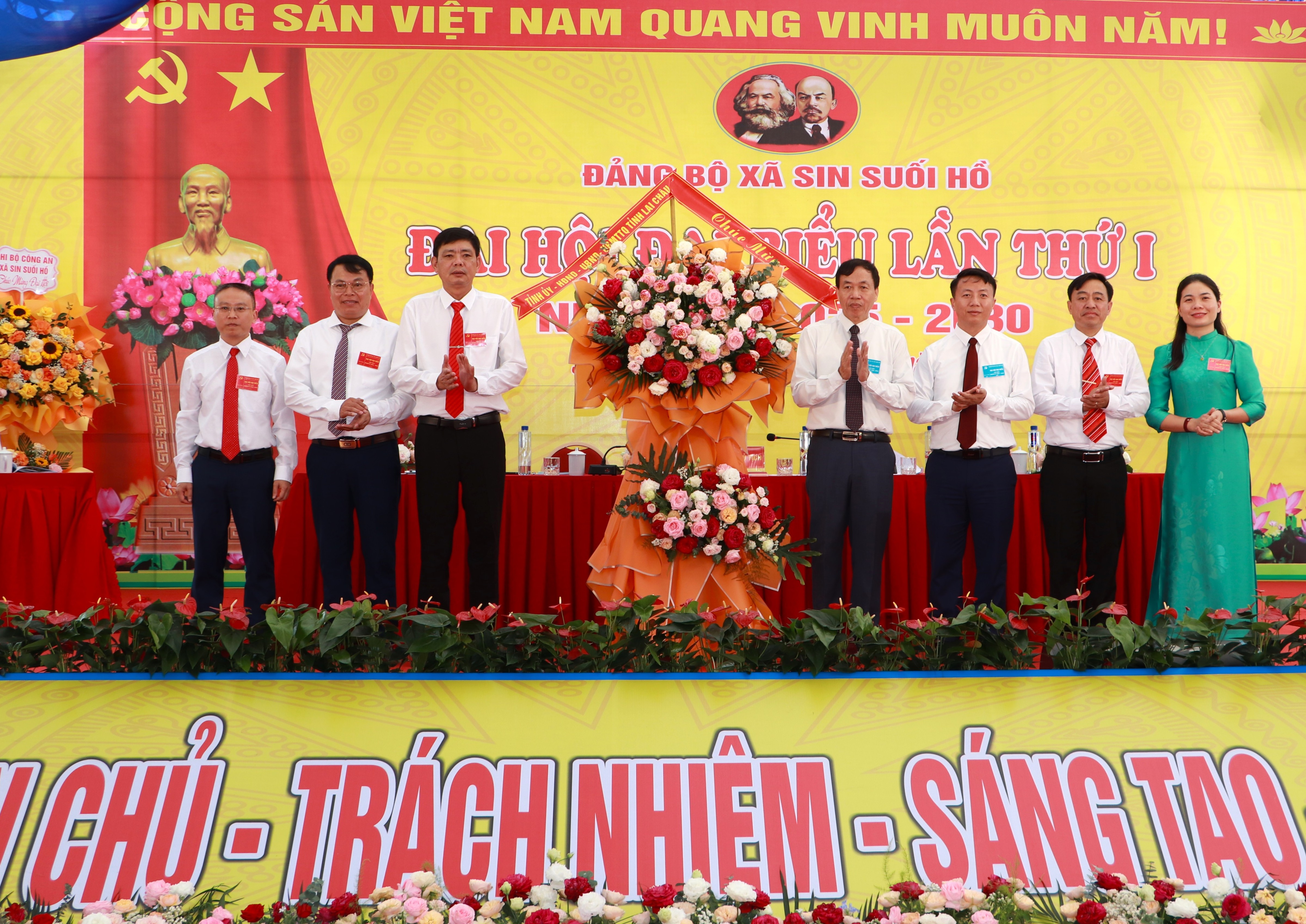 Đại hội Đại biểu Đảng bộ xã Sin Suối Hồ lần thứ I thành công tốt đẹp