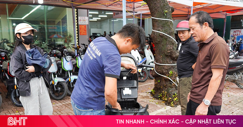 Sắm "xế cưng" cho con trước mùa tựu trường ở Hà Tĩnh