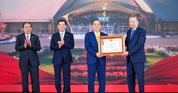 Tập đoàn Vingroup nhận Huân chương lao động hạng Nhất vì có thành tích đặc biệt xuất sắc trong việc triển khai xây dựng Trung tâm Hội chợ Triển lãm Quốc gia