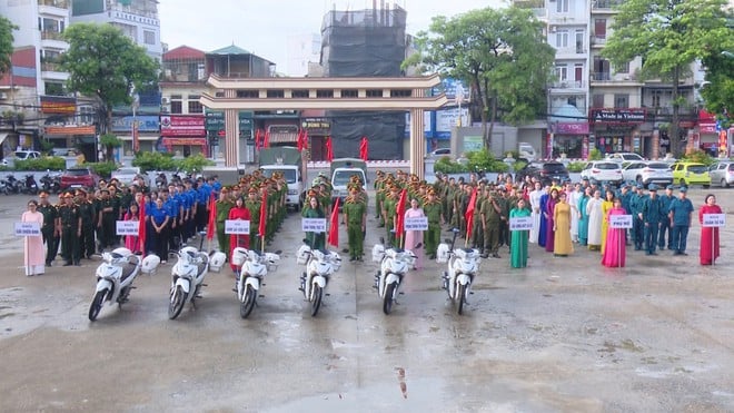 Xã Thường Tín ra quân mở đợt cao điểm đấu tranh, trấn áp tội phạm, đảm bảo an ninh địa phương- Ảnh 5.