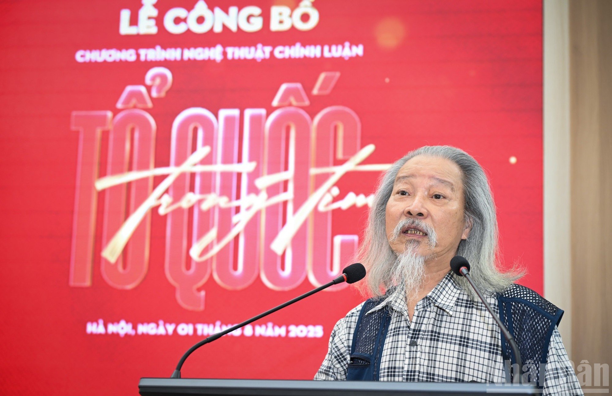 Nhạc sĩ Văn Thao - con trai cố nhạc sĩ Văn Cao tại lễ công bố.