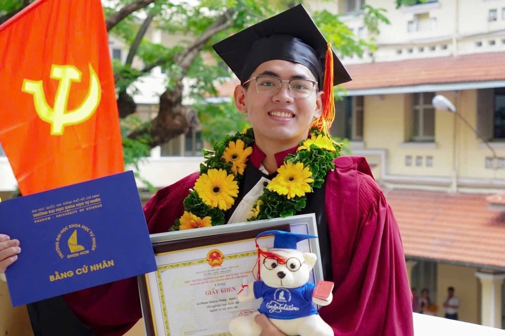 Tân binh ngành AI tốt nghiệp xuất sắc, hành trình từ con số 0 - 1