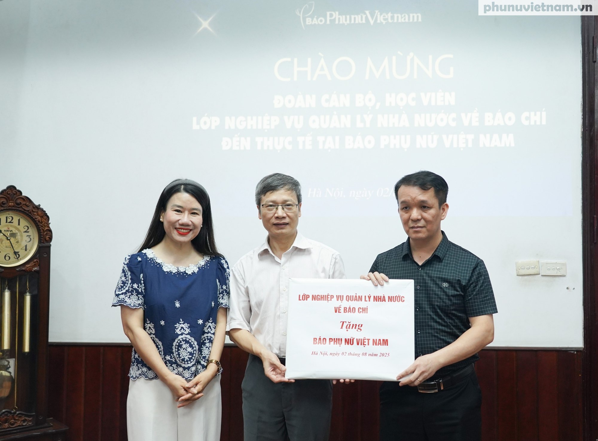 Đoàn cán bộ, học viên Học viện Báo chí và Tuyên truyền đến thực tế tại Báo Phụ nữ Việt Nam- Ảnh 4.
