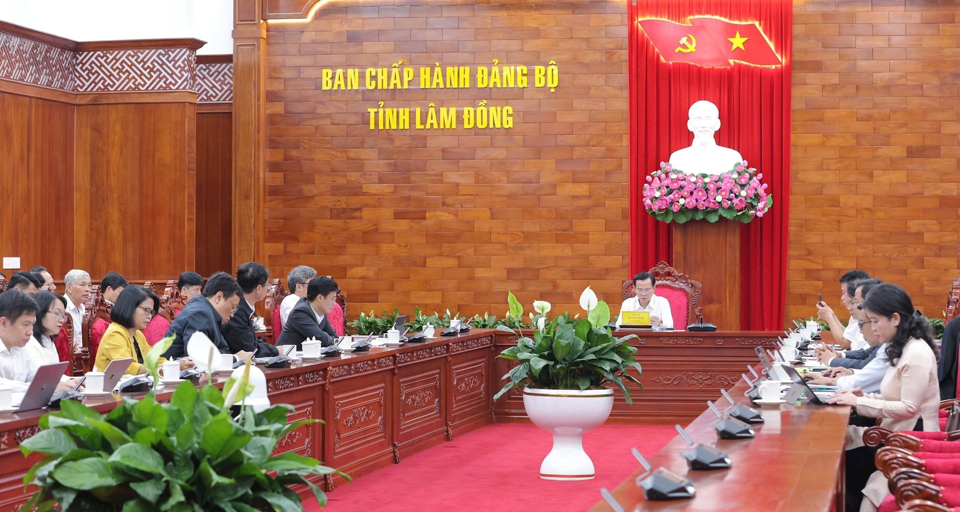 Quang cảnh hội nghị