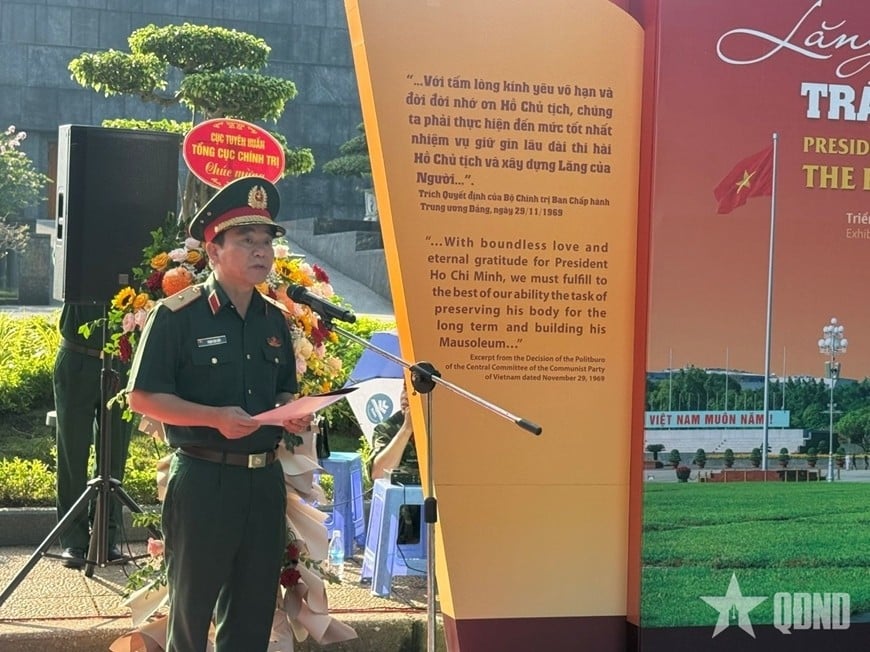 Thiếu tướng Phạm Văn Hiếu phát biểu tại lễ khai mạc. 